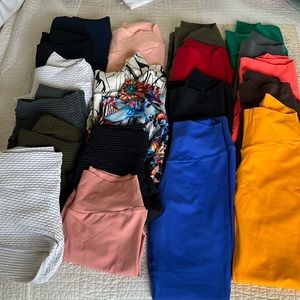 Women's Multi-Color Leggings Set